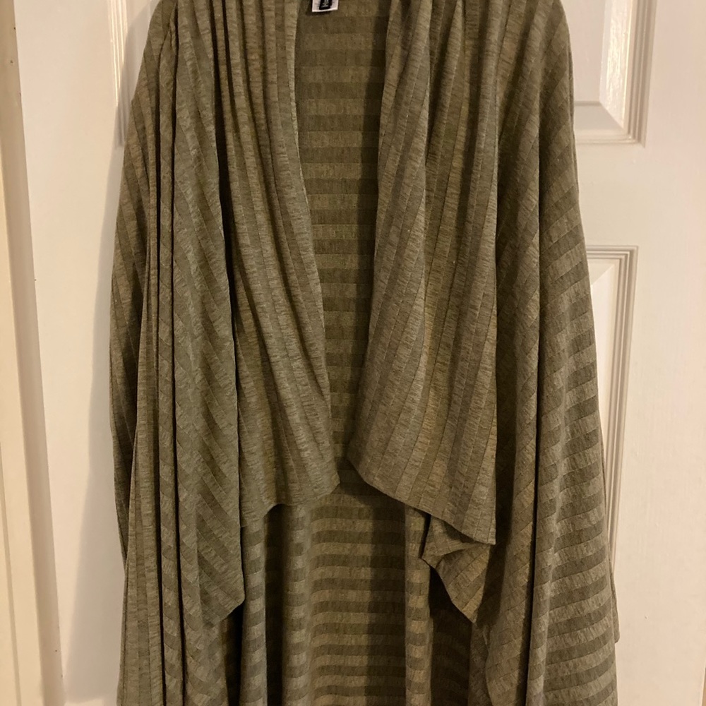 Cardigan drape front